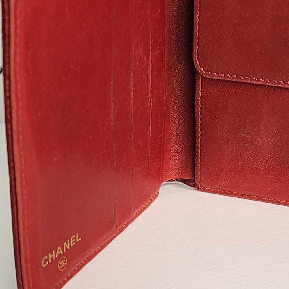 Chanel CC Bifold Caviar Leather Wallet - Picture 5 of 13